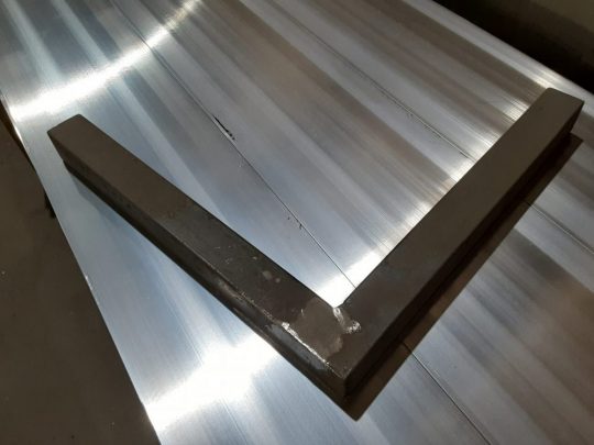 Corners, Pins, Gaskets - Image 3
